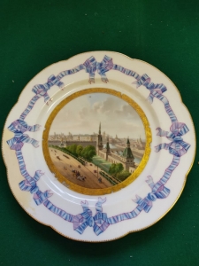 Набор из четырех тарелок с видами России. Франция, 19 век.